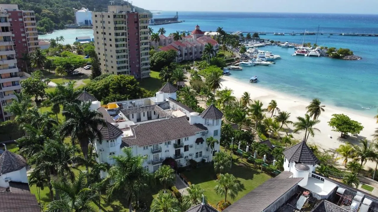 Beautiful Beachview 2 Bebroom Loft At Sandcastles Ocho Ríos 0*,  Jamaica